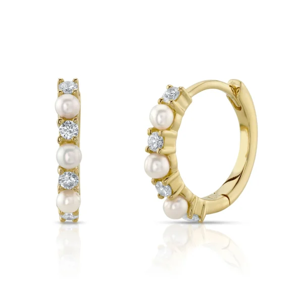 Diamond and Pearl Huggie in yellow gold