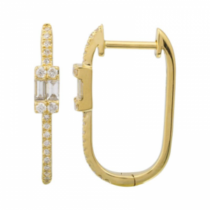 Oblong Hoop with Baguette in yellow gold